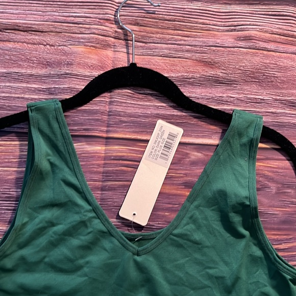 Layering tank - Picture 2 of 2